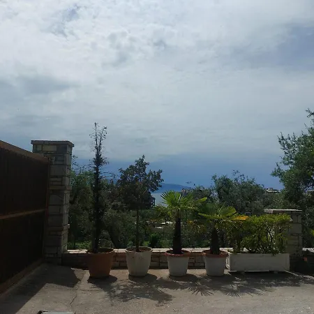 Dalila Studio Free Parking And 3 Minutes Far Away From Sea Vlorë